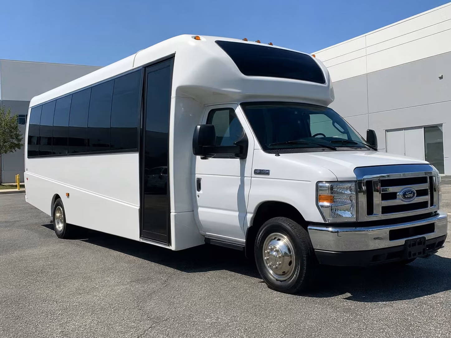 macon 20 passenger minibus rental